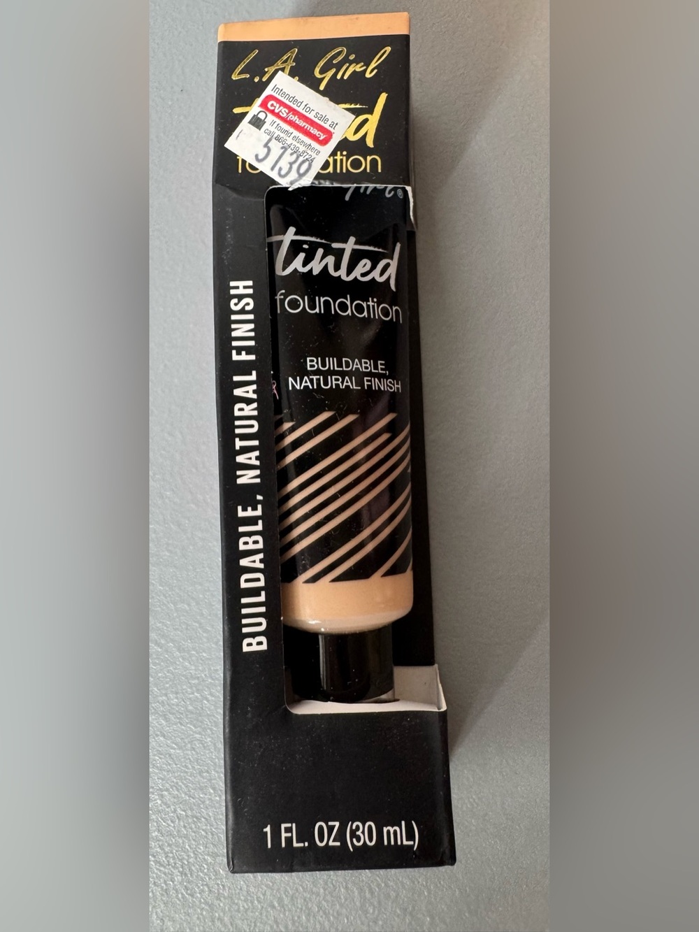 LA Girl Tinted Foundation in porcelain GLM752 Natural Beige Tone